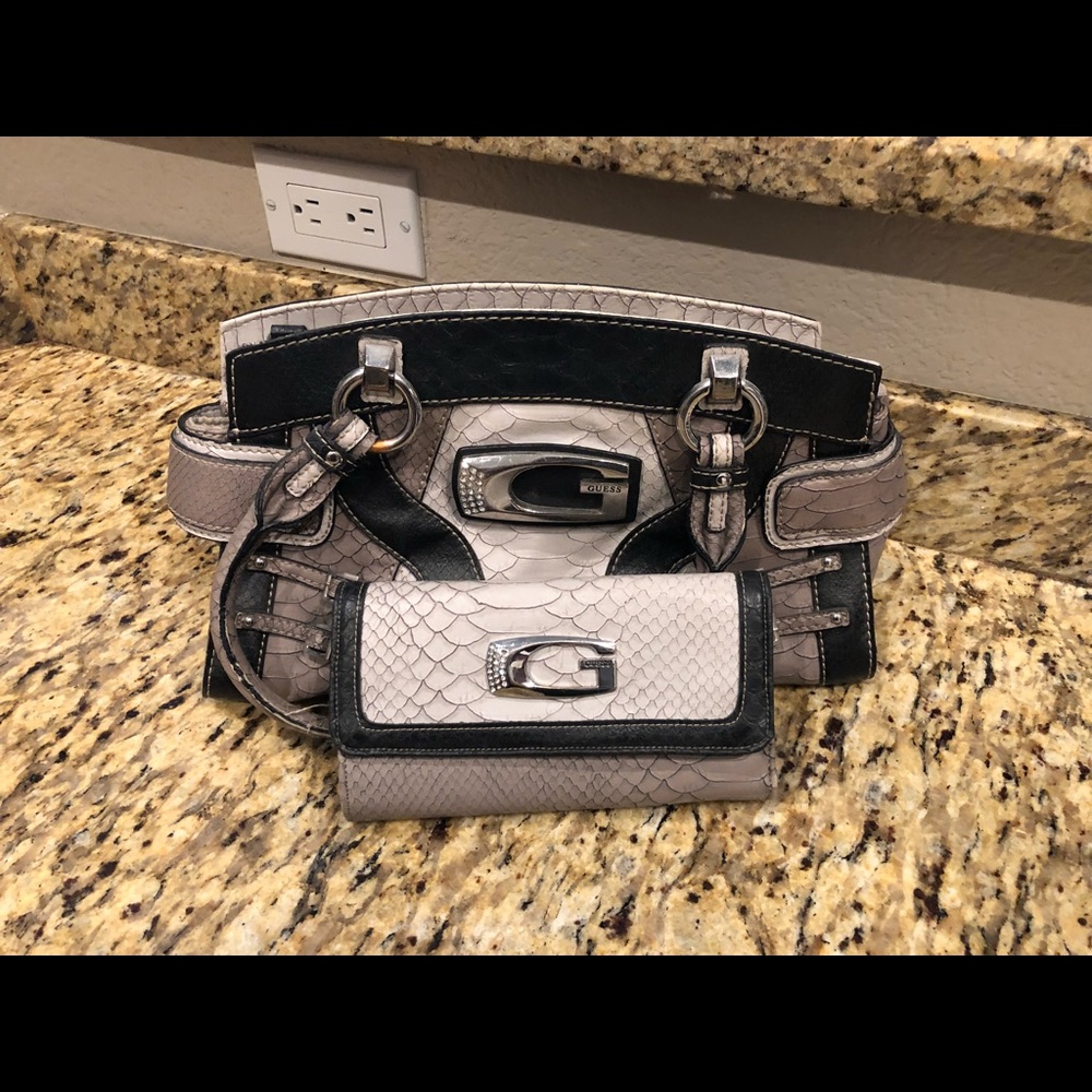 Guess hand bag and wallet